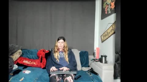 roxihazeleyes online show from February 23, 3:15 am