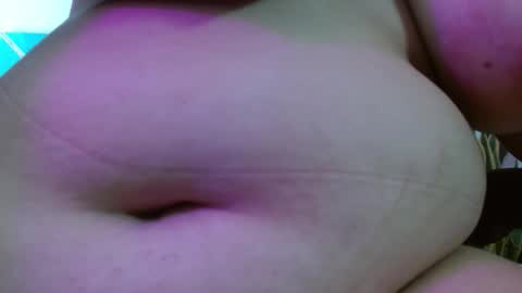 Snapshot of roxx_iie chatting on November 22, 3:33 pm roxiie online show from November 22, 3:33 pm