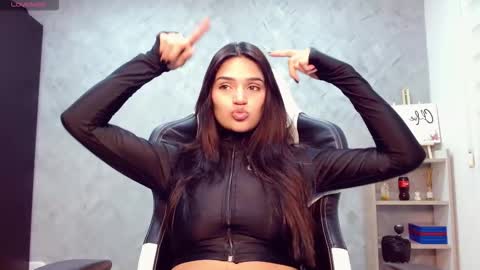 roxxi_2110 online show from November 29, 3:31 am