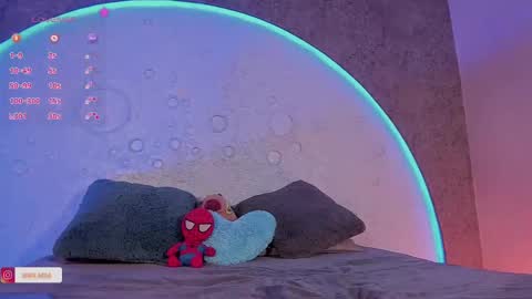 Snapshot of roxxxevelvet chatting on February 12, 10:15 pm Roxx IG online show from February 12, 10:15 pm