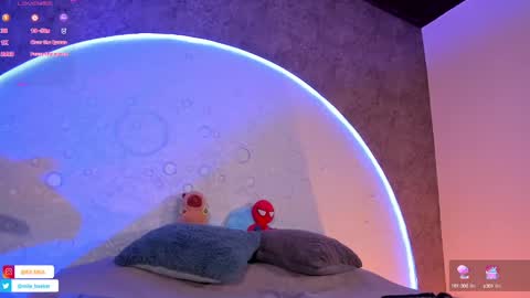 Snapshot of roxxxevelvet chatting on February 21, 4:37 pm Roxx IG online show from February 21, 4:37 pm