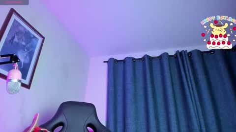 Snapshot of roxy_clark chatting on February 28, 5:48 am Annah online show from February 28, 5:48 am