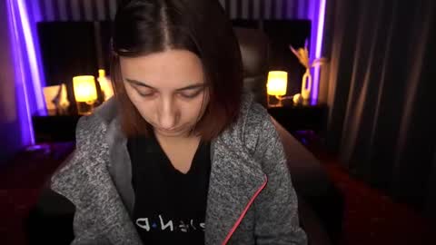 Snapshot of roxy_rayy chatting on December 5, 8:55 pm roxy_rayy online show from December 5, 8:55 pm