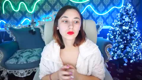 Snapshot of roxy_rayy chatting on December 19, 8:02 pm roxy_rayy online show from December 19, 8:02 pm