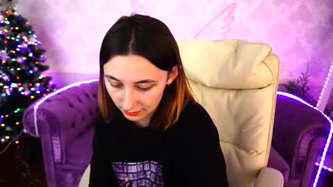 Snapshot of roxy_rayy chatting on December 23, 6:05 pm roxy_rayy online show from December 23, 6:05 pm