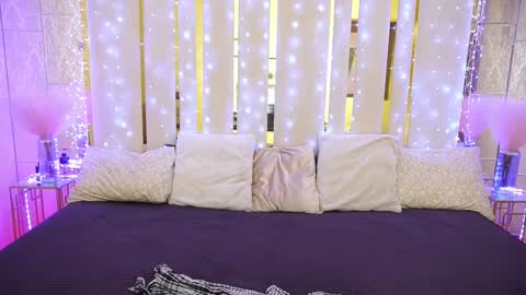 Snapshot of roxy_rayy chatting on March 9, 7:15 pm roxy_rayy online show from March 9, 7:15 pm