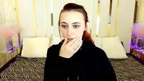 Snapshot of roxy_rayy chatting on October 14, 1:12 pm roxy_rayy online show from October 14, 1:12 pm