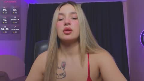 Snapshot of roxychilli chatting on October 23, 8:40 pm Roxy online show from October 23, 8:40 pm