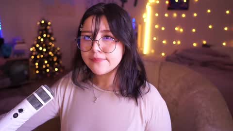 roxysuh online show from February 1, 7:05 am