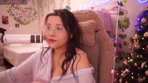 roxysuh online show from February 8, 6:06 am