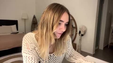 Roxy online show from March 25, 7:42 pm