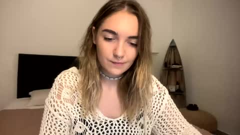 Roxy online show from April 12, 1:16 pm