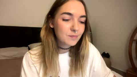 Roxy online show from April 15, 1:29 pm