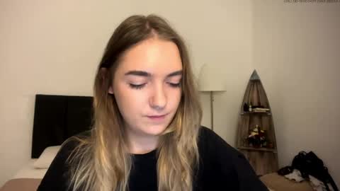 Roxy online show from April 24, 1:24 pm