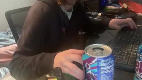 Snapshot of royalty13m chatting on October 24, 3:19 pm Royalty13m online show from October 24, 3:19 pm