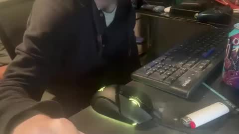 Snapshot of royalty13m chatting on October 25, 3:36 am Royalty13m online show from October 25, 3:36 am