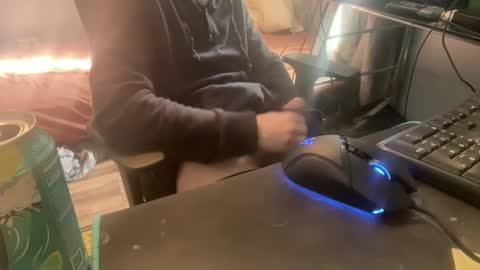 Snapshot of royalty13m chatting on October 26, 6:58 pm Royalty13m online show from October 26, 6:58 pm