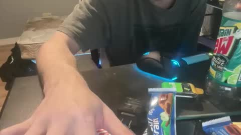 Snapshot of royalty13m chatting on November 17, 3:29 pm Royalty13m online show from November 17, 3:29 pm