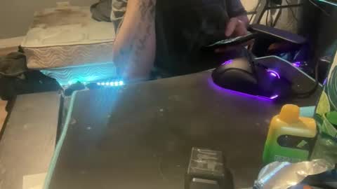 Snapshot of royalty13m chatting on November 19, 12:54 am Royalty13m online show from November 19, 12:54 am