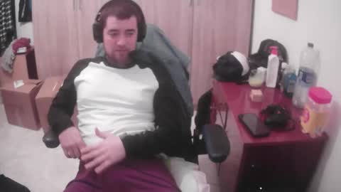 royer04 online show from February 16, 1:57 am