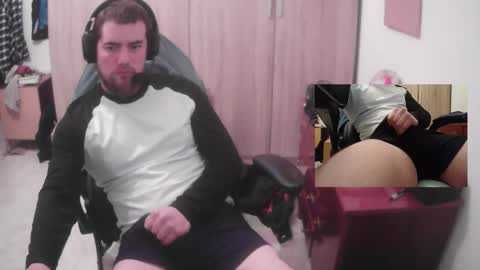 royer04 online show from February 22, 11:58 pm