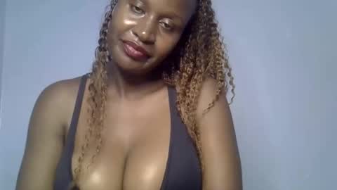 rozie34 online show from March 26, 10:48 pm