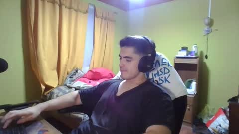 Snapshot of rpaulo25 chatting on February 24, 12:41 am rpaulo25 online show from February 24, 12:41 am