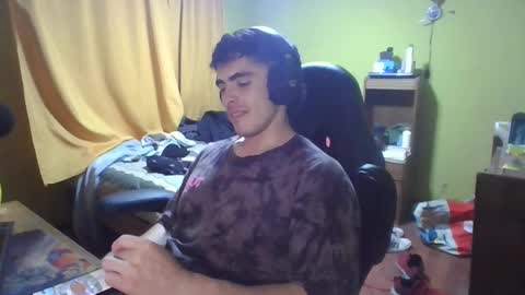 Snapshot of rpaulo25 chatting on March 12, 12:10 am rpaulo25 online show from March 12, 12:10 am