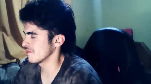 Snapshot of rpaulo25 chatting on November 17, 1:22 am rpaulo25 online show from November 17, 1:22 am