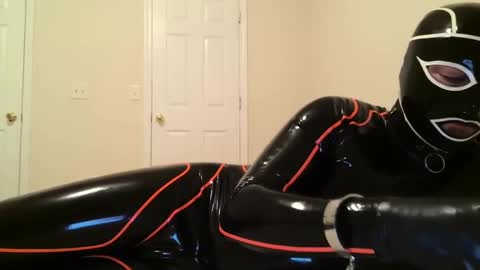 Snapshot of rubber3452 chatting on March 10, 1:01 am rubber3452 online show from March 10, 1:01 am