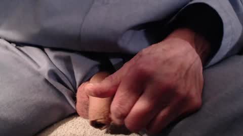 Snapshot of rubbertapper chatting on December 23, 10:23 pm rubbertapper online show from December 23, 10:23 pm