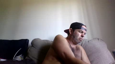 Snapshot of rubbingoneout714 chatting on October 31, 8:10 pm rubbingoneout714 online show from October 31, 8:10 pm