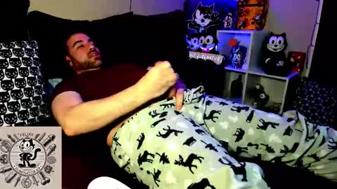 Snapshot of rubenator69 chatting on November 8, 4:18 pm Ruben online show from November 8, 4:18 pm