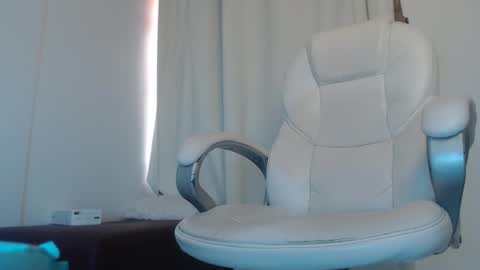 Snapshot of rubi_halliwey chatting on October 12, 1:43 pm Rubi online show from October 12, 1:43 pm