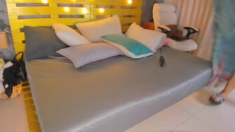 Snapshot of rubi_lovee chatting on February 19, 9:39 am Rubi online show from February 19, 9:39 am