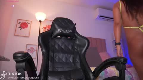 Snapshot of rubioberli chatting on September 14, 4:00 am RubiOberli 9 INCH Guys my blue page is available now online show from September 14, 4:00 am