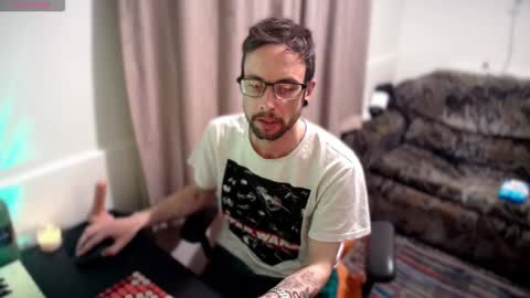 Snapshot of rubitricky chatting on September 18, 8:38 am RubitRicky online show from September 18, 8:38 am