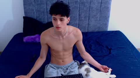 Ruby and Vanie online show from March 30, 9:49 pm