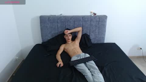 Ruby and Vanie online show from April 19, 10:56 pm