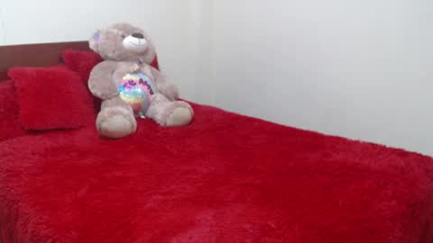 Snapshot of ruby_sky69 chatting on September 11, 1:33 pm Ruby Independent model help me reach 50 thumbs up online show from September 11, 1:33 pm