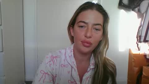 rubyredxxxoxxx online show from March 14, 7:36 am