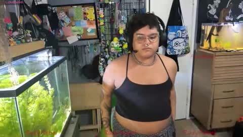 Snapshot of rudyrebel chatting on February 23, 10:51 pm Rudy hehim online show from February 23, 10:51 pm