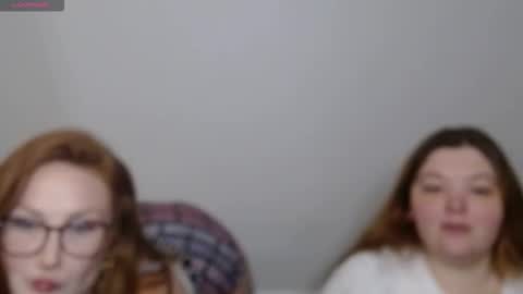 Snapshot of rudyred333 chatting on November 15, 4:43 am rudyred333 online show from November 15, 4:43 am