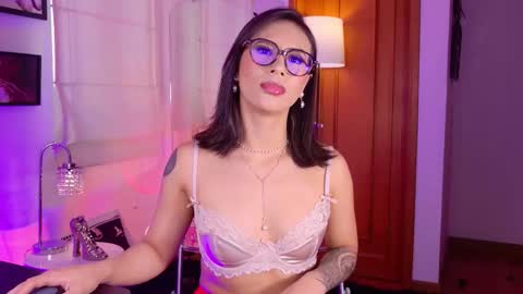 Rue online show from February 17, 6:25 pm