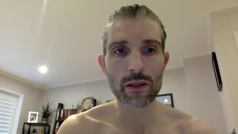 Snapshot of rugbymvp chatting on December 10, 10:17 am rugbymvp online show from December 10, 10:17 am