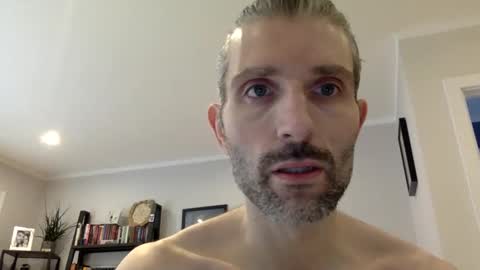 Snapshot of rugbymvp chatting on January 14, 1:38 pm rugbymvp online show from January 14, 1:38 pm