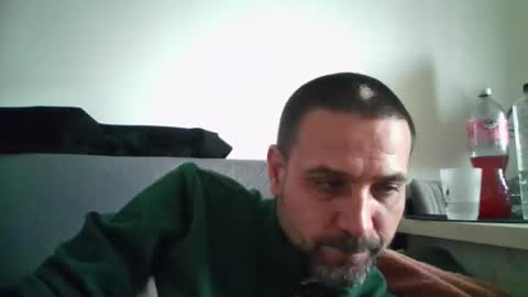 Snapshot of rul3ssuck chatting on October 15, 7:08 am rul3ssuck online show from October 15, 7:08 am