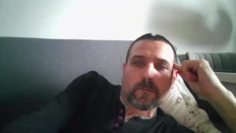 Snapshot of rul3ssuck chatting on November 14, 8:13 am rul3ssuck online show from November 14, 8:13 am