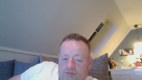 Snapshot of runepetter chatting on December 4, 7:34 pm bignorwegian online show from December 4, 7:34 pm