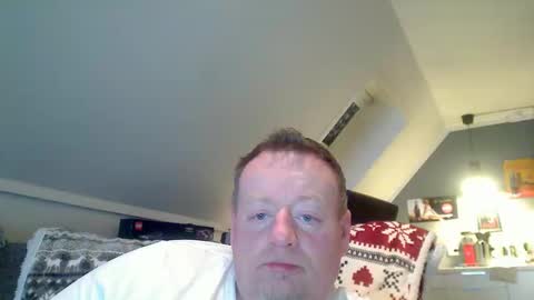 Snapshot of runepetter chatting on January 1, 7:32 pm bignorwegian online show from January 1, 7:32 pm